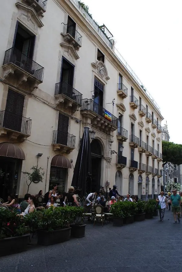 B&B Palazzo Sant'Alfano カターニア 0*,  イタリア